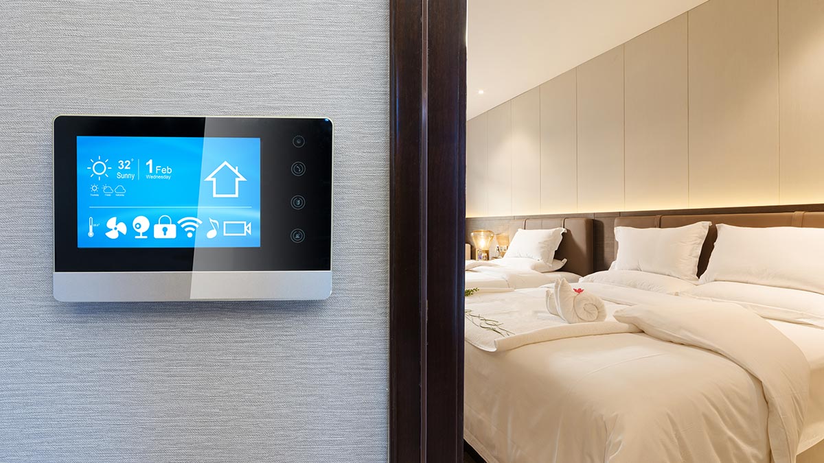 Smart energy management thermostat in hotel room