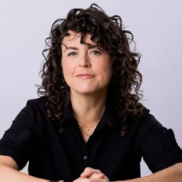 Headshot of Shannon Guihan
